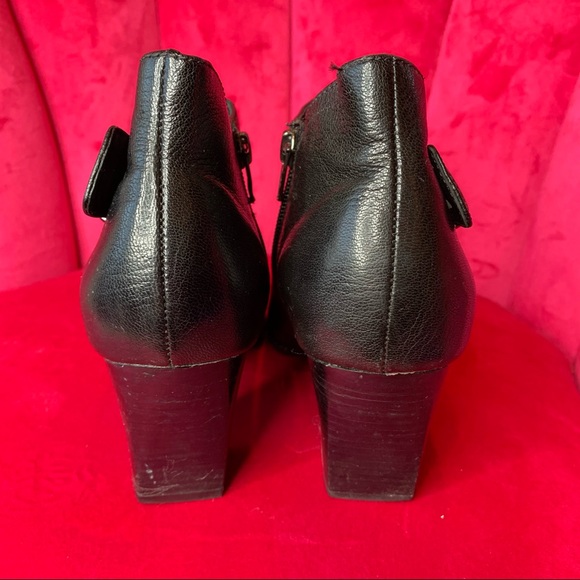 Clarks Artisan Active Black Leather Booties 8.5 - Picture 2 of 4
